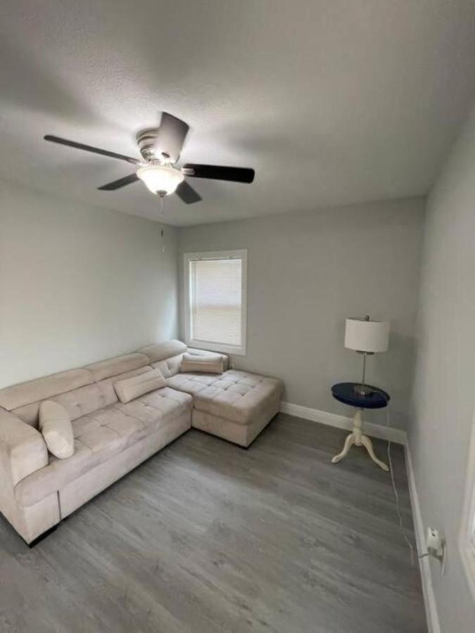 Cheerful Home Minutes From The Airport And Raymond James Stadium! Tampa Buitenkant foto